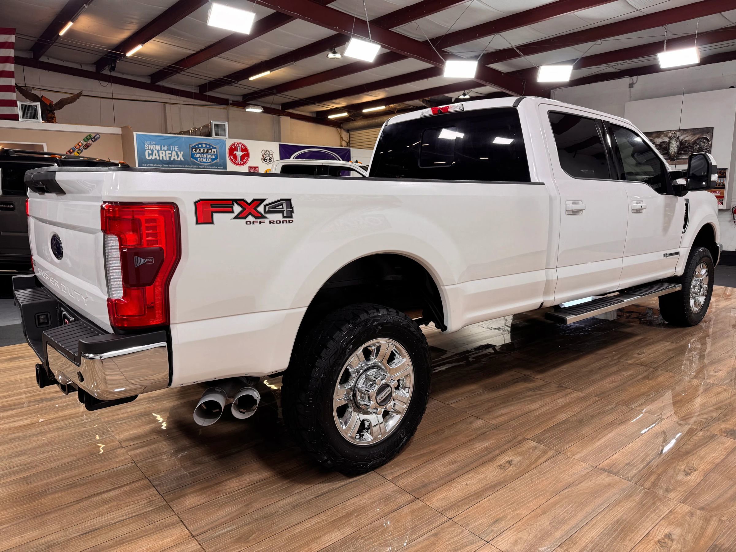 Used 2019 Ford F350 Lariat w/ Lariat Ultimate Package image 5