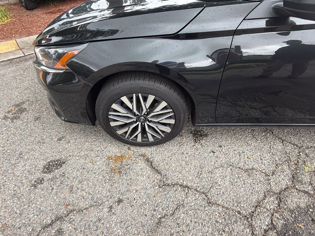 Used 2025 Nissan Altima 2.5 SV AWD/4WD image 18