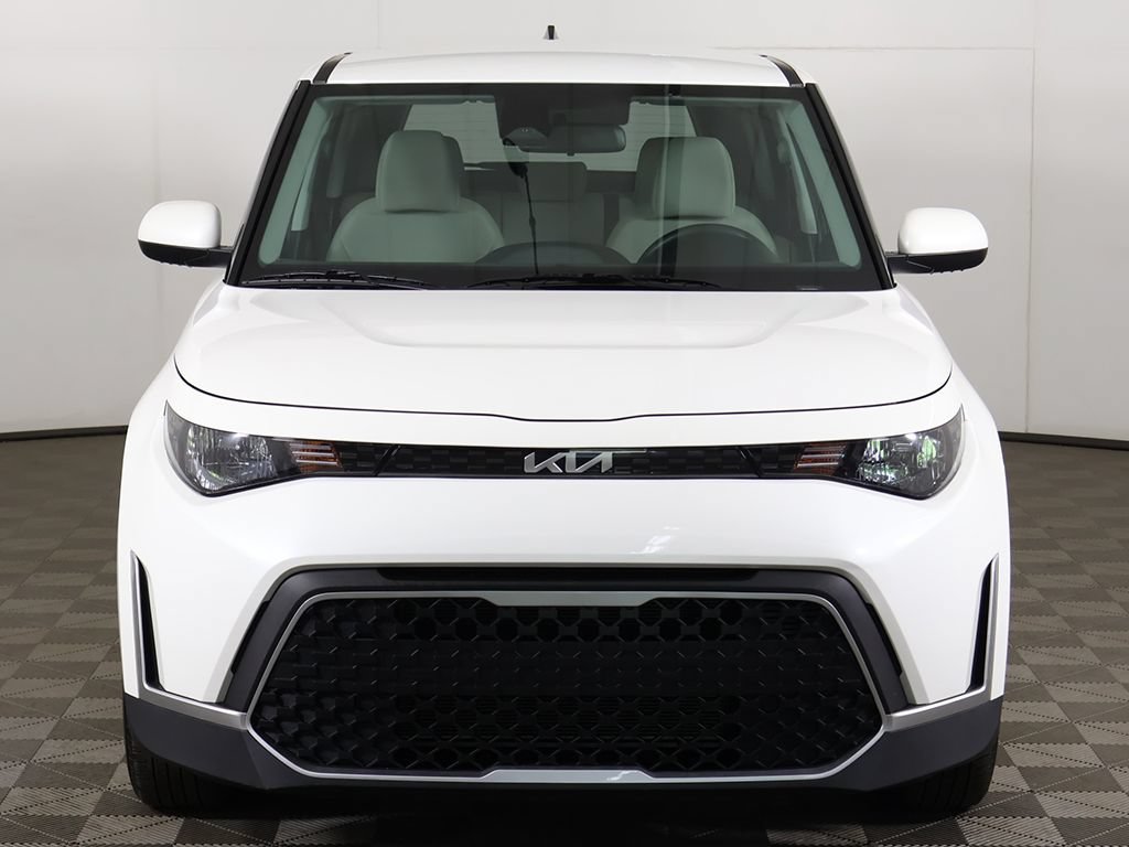 Certified 2023 Kia Soul LX w/ LX Technology Package FWD image 10