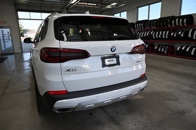 Used 2021 BMW X5 xDrive40i w/ Premium Package image 7