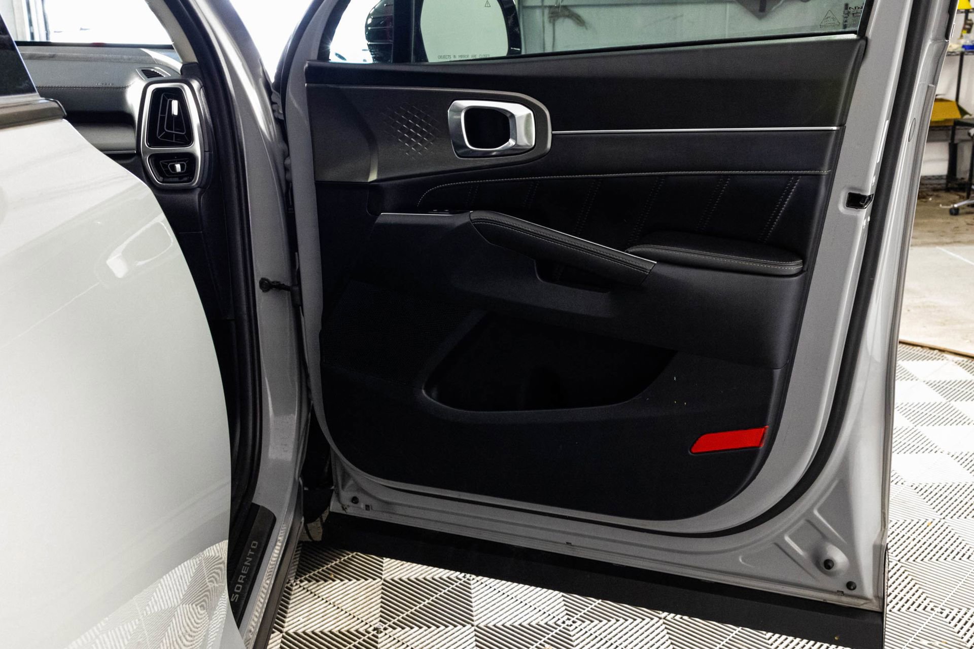 Used 2022 Kia Sorento SX FWD image 45