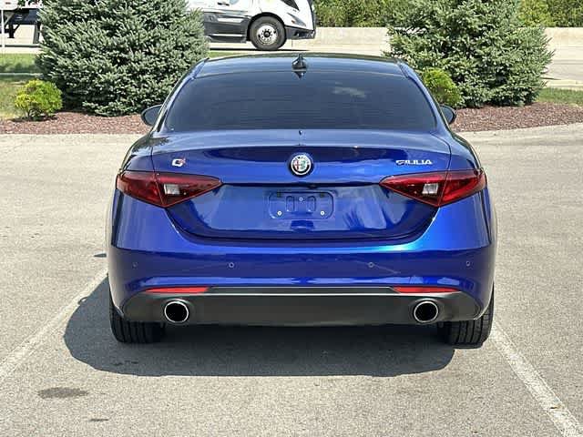 Used 2021 Alfa Romeo Giulia Ti AWD/4WD image 4