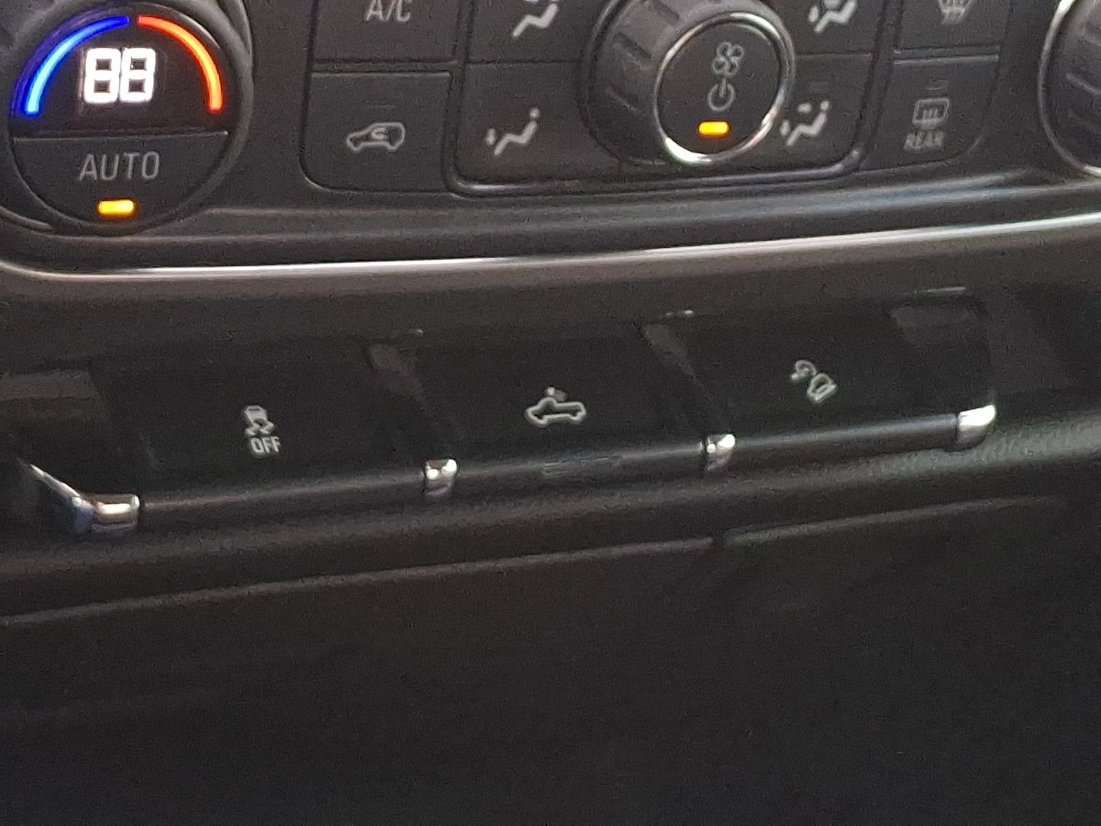 Used 2018 Chevrolet Silverado 1500 LT w/ All Star Edition image 24