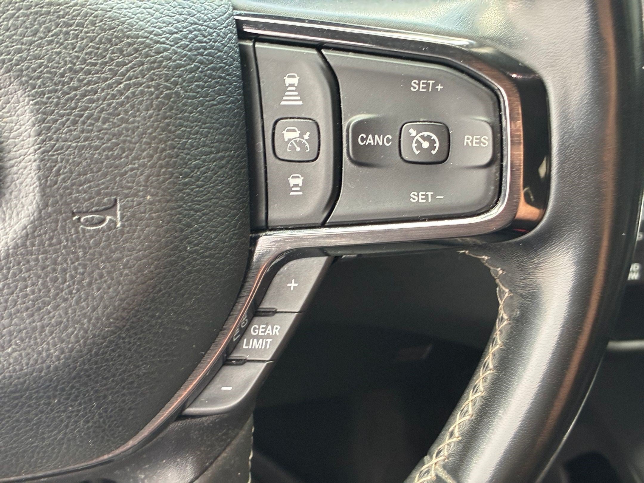 Used 2022 RAM 1500 Limited AWD/4WD image 16