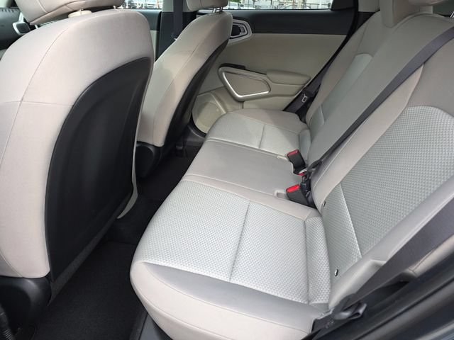 Certified 2025 Kia Soul LX w/ LX Technology Package FWD image 13