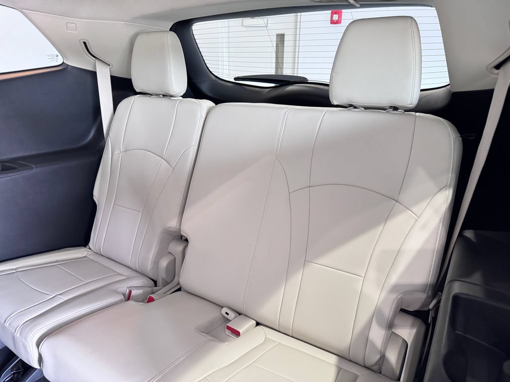 Certified 2023 Buick Enclave Essence AWD/4WD image 11