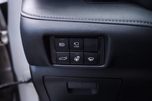 Used 2020 Toyota Highlander Platinum AWD/4WD image 42