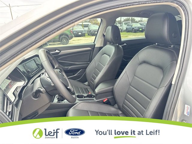 Used 2021 Volkswagen Jetta SE image 17