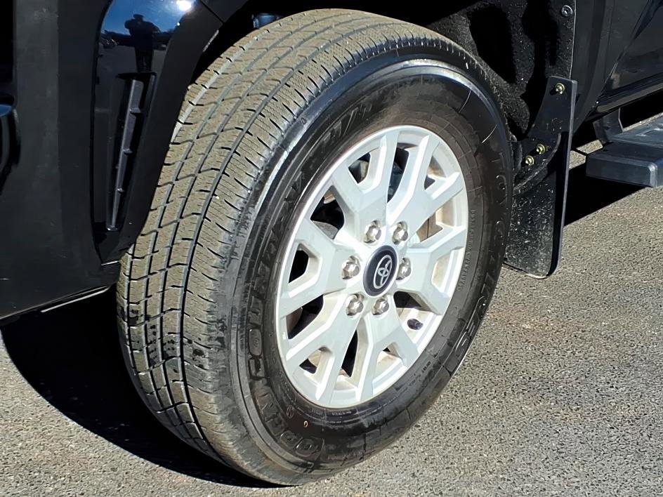 Certified 2024 Toyota Tacoma SR5 image 8