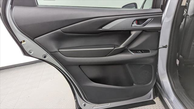 Used 2023 MAZDA CX-9 Touring image 16