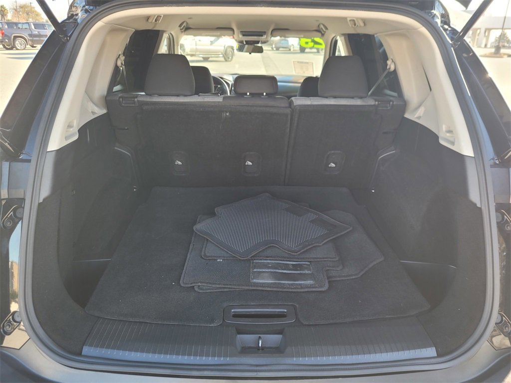 Used 2023 Nissan Rogue SV image 10