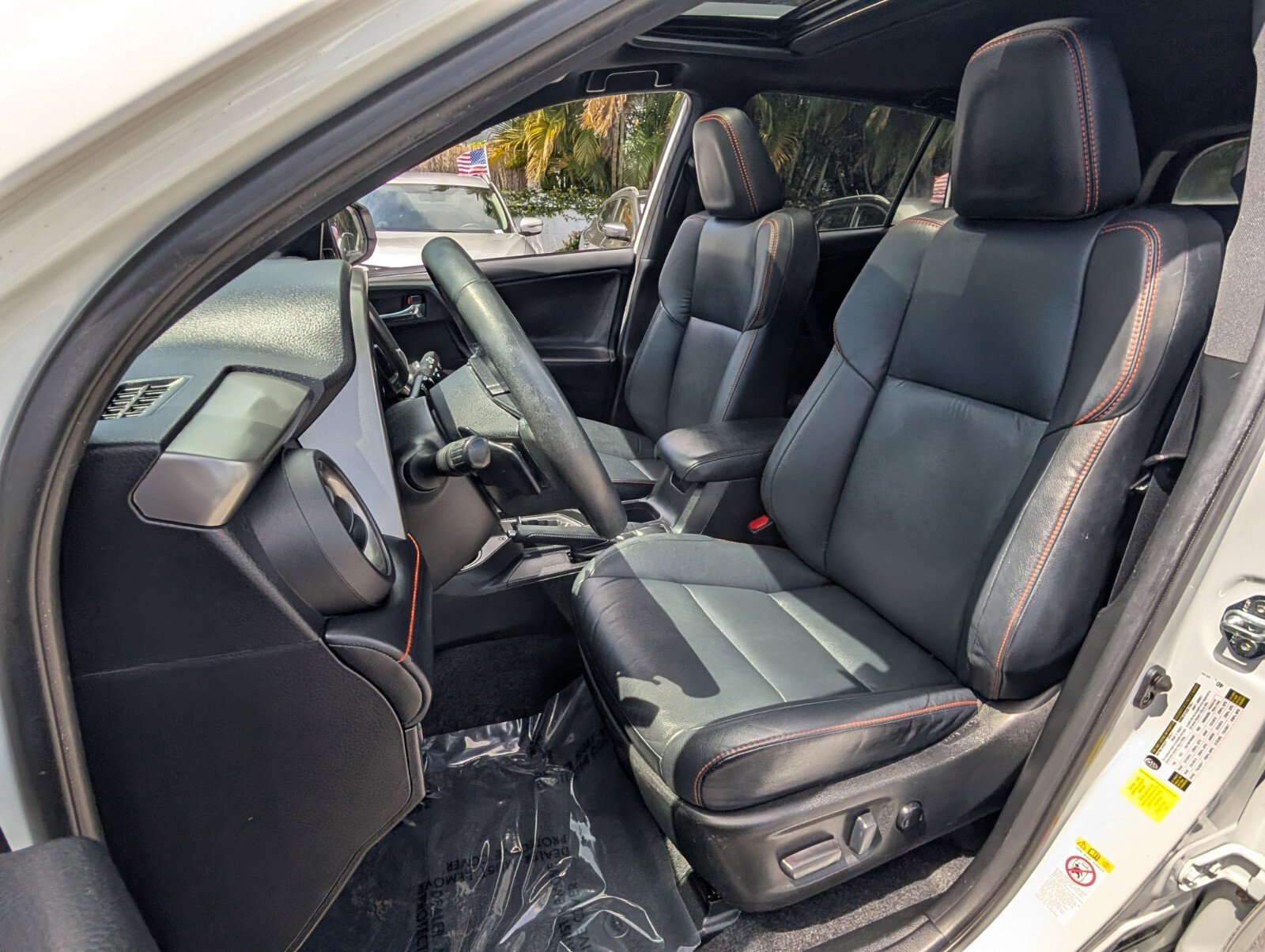 Used 2017 Toyota RAV4 SE w/ Power Extra Value Package image 10