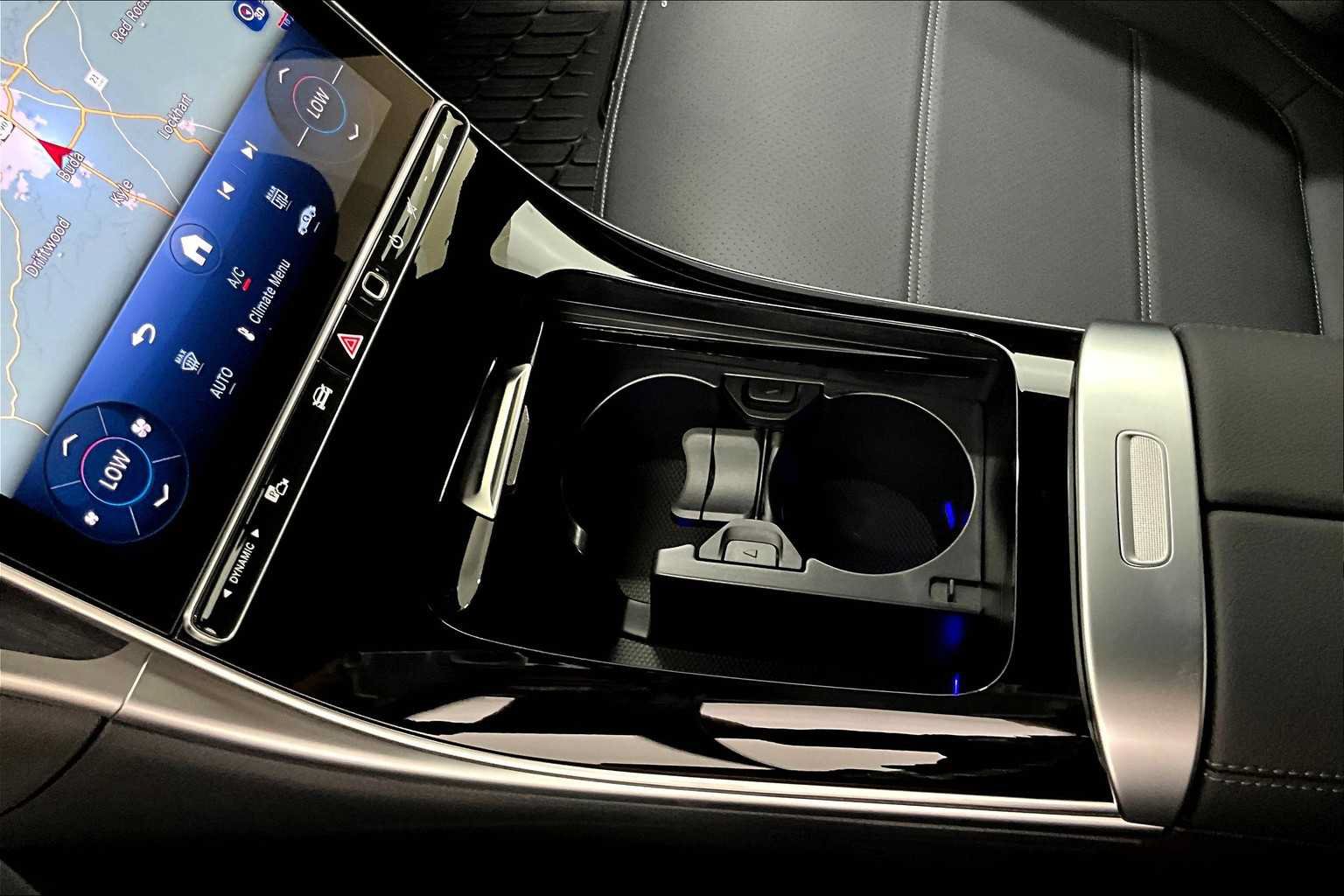 New 2025 Mercedes-Benz C 300 Sedan image 19