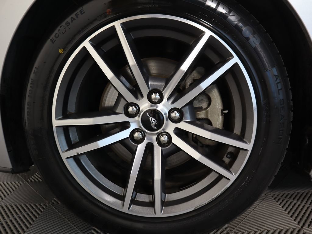 Used 2016 Ford Mustang Premium image 37