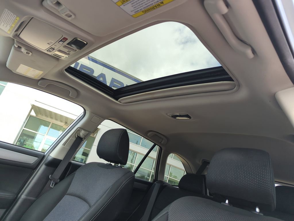 Used 2017 Subaru Outback 2.5i Premium image 28