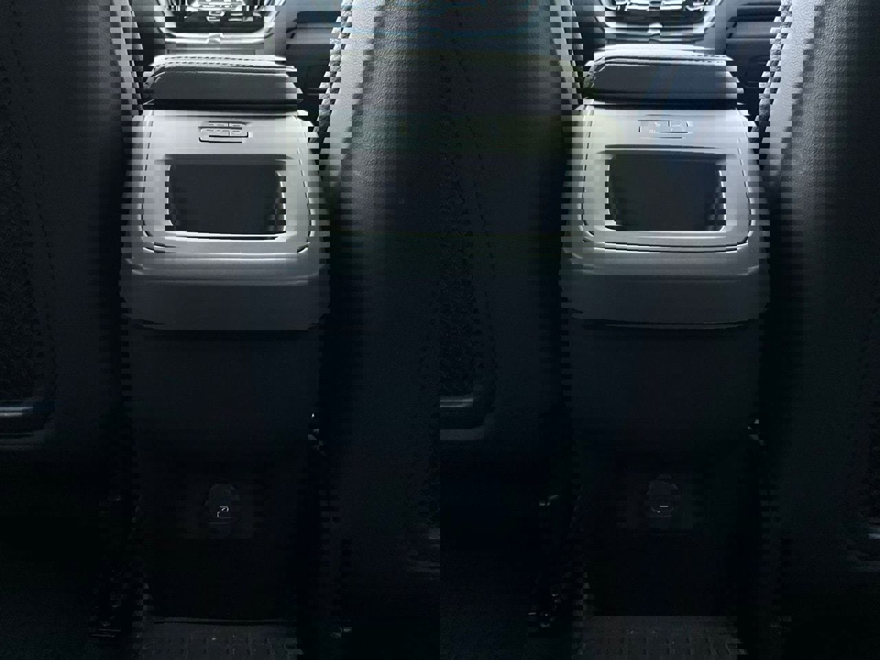 Used 2025 Volvo XC60 B5 Plus w/ Protection Package Premier image 12