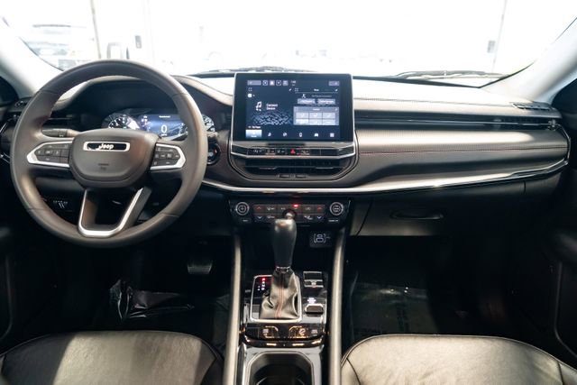 Used 2022 Jeep Compass Trailhawk image 9