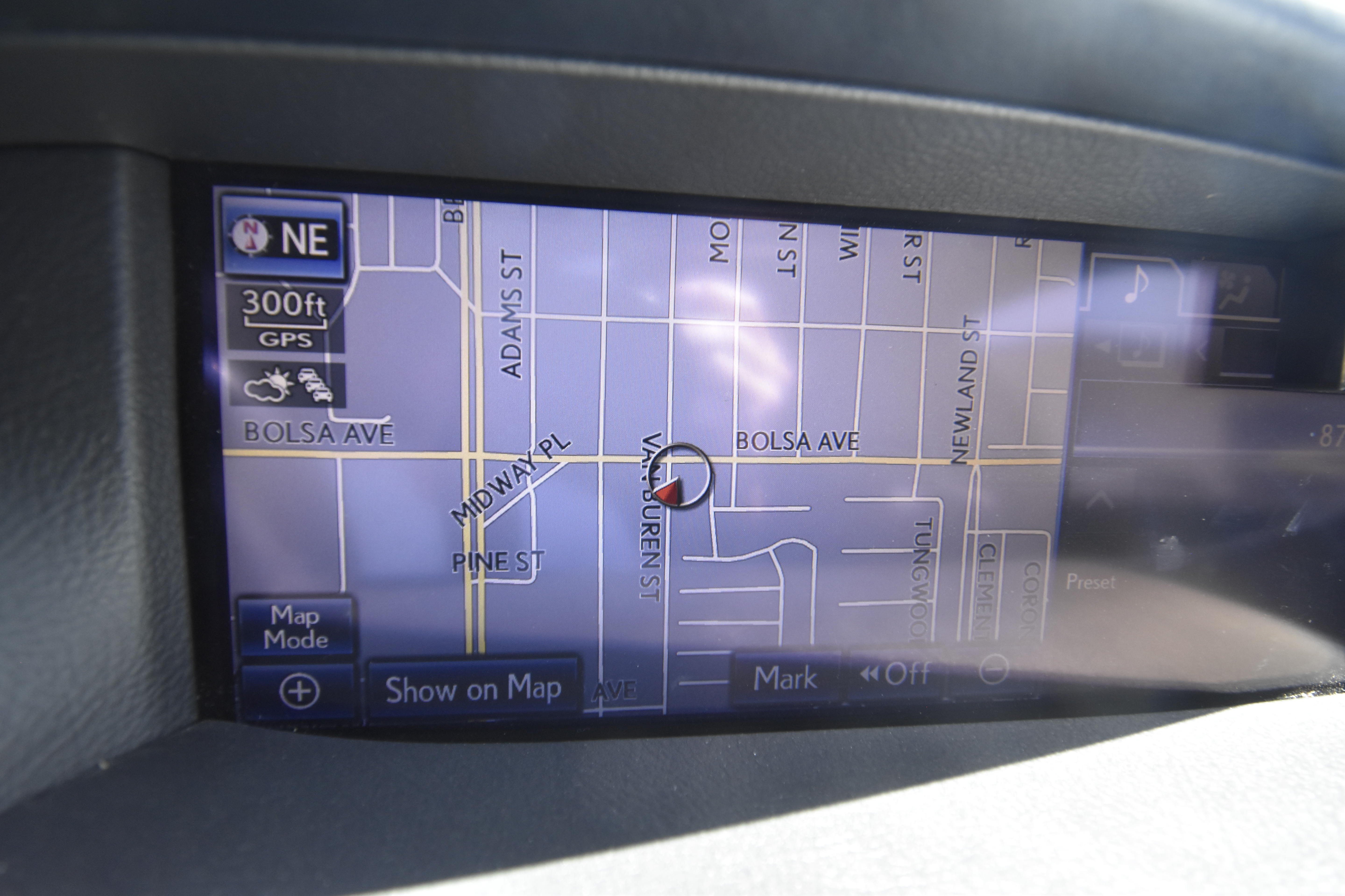 Used 2013 Lexus LS 460 w/ F-Sport Pkg RWD image 16