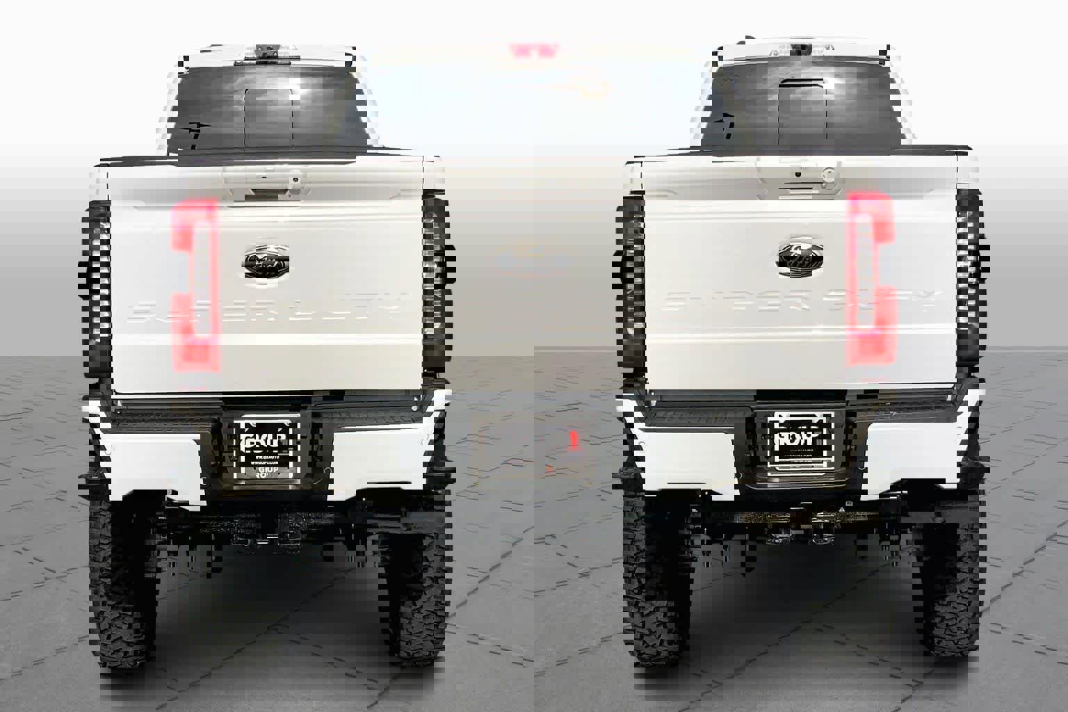 New 2026 Ford F250 Lariat w/ Black Appearance Package image 4