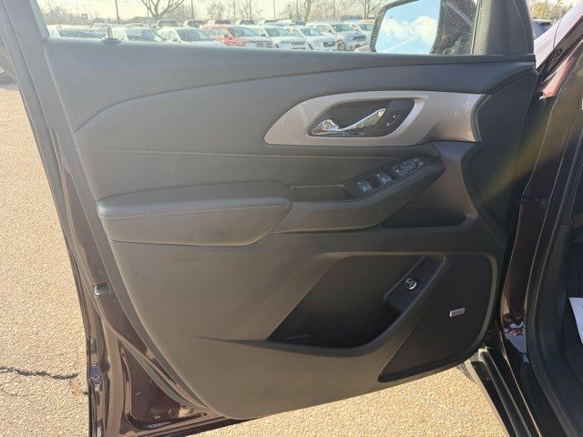 Used 2019 Chevrolet Traverse LT w/ LT Premium Package image 12