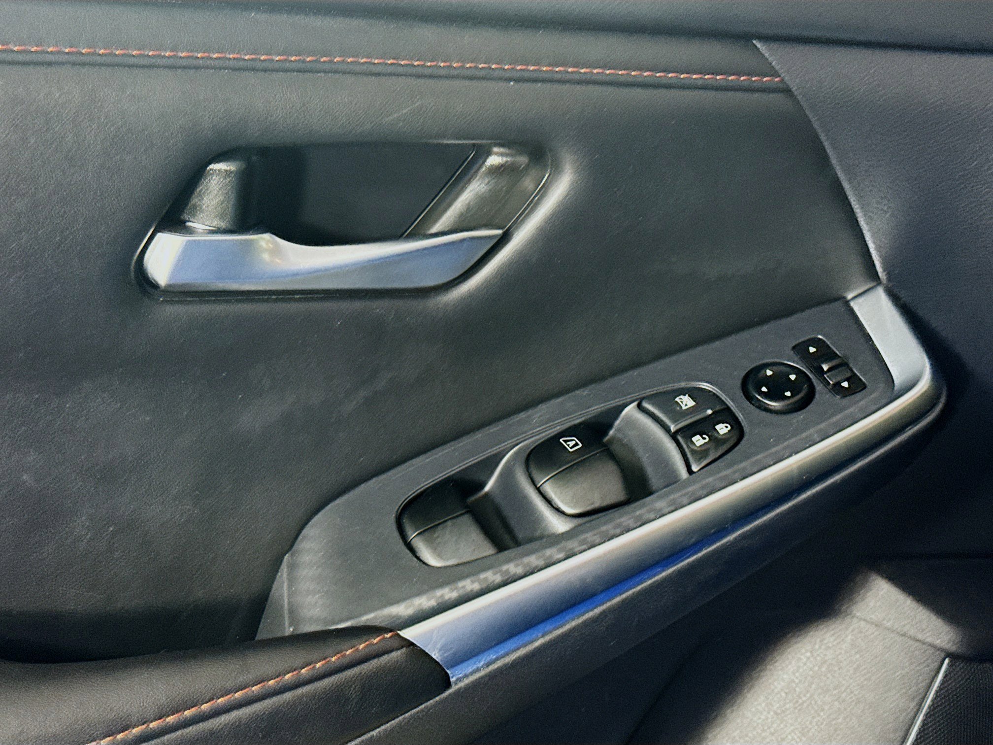 Used 2025 Nissan Sentra SR image 24