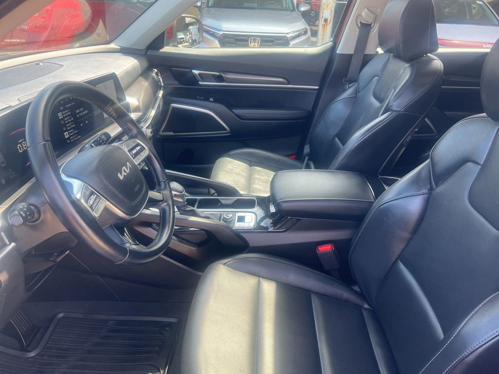 Certified 2024 Kia Telluride S w/ S Sunroof Package AWD/4WD image 4