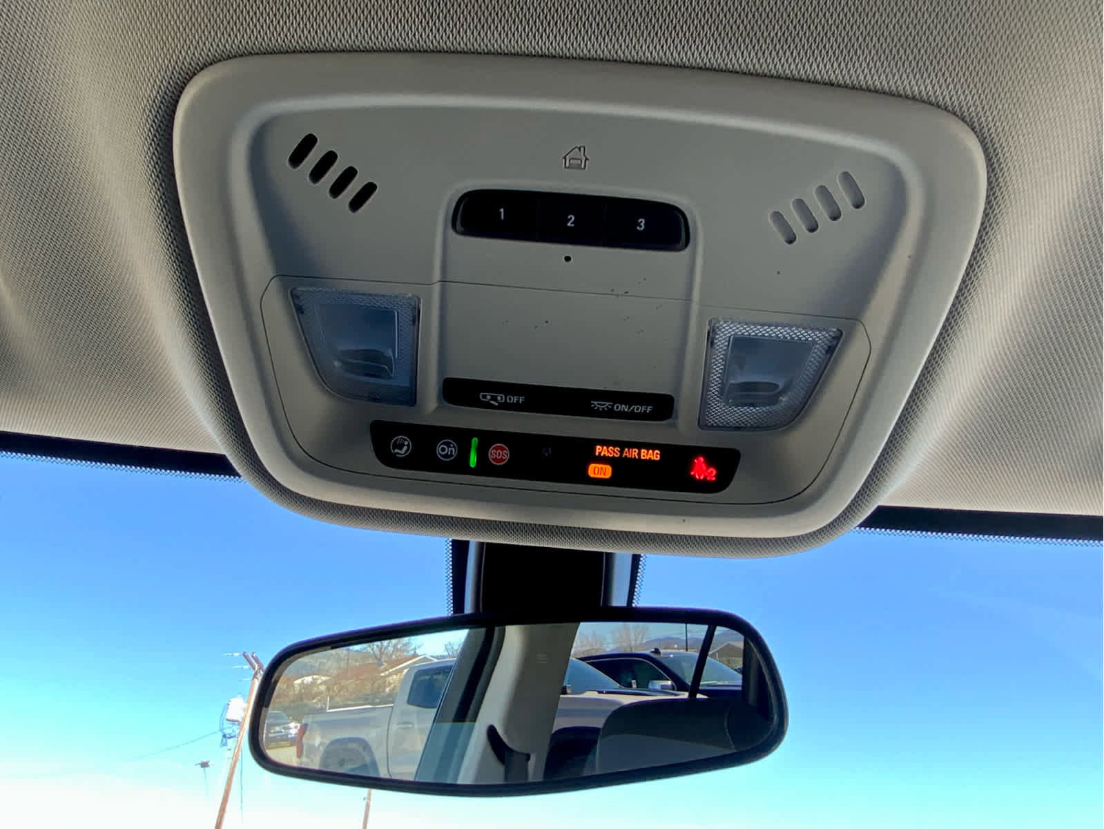 Used 2018 Chevrolet Traverse LT image 46