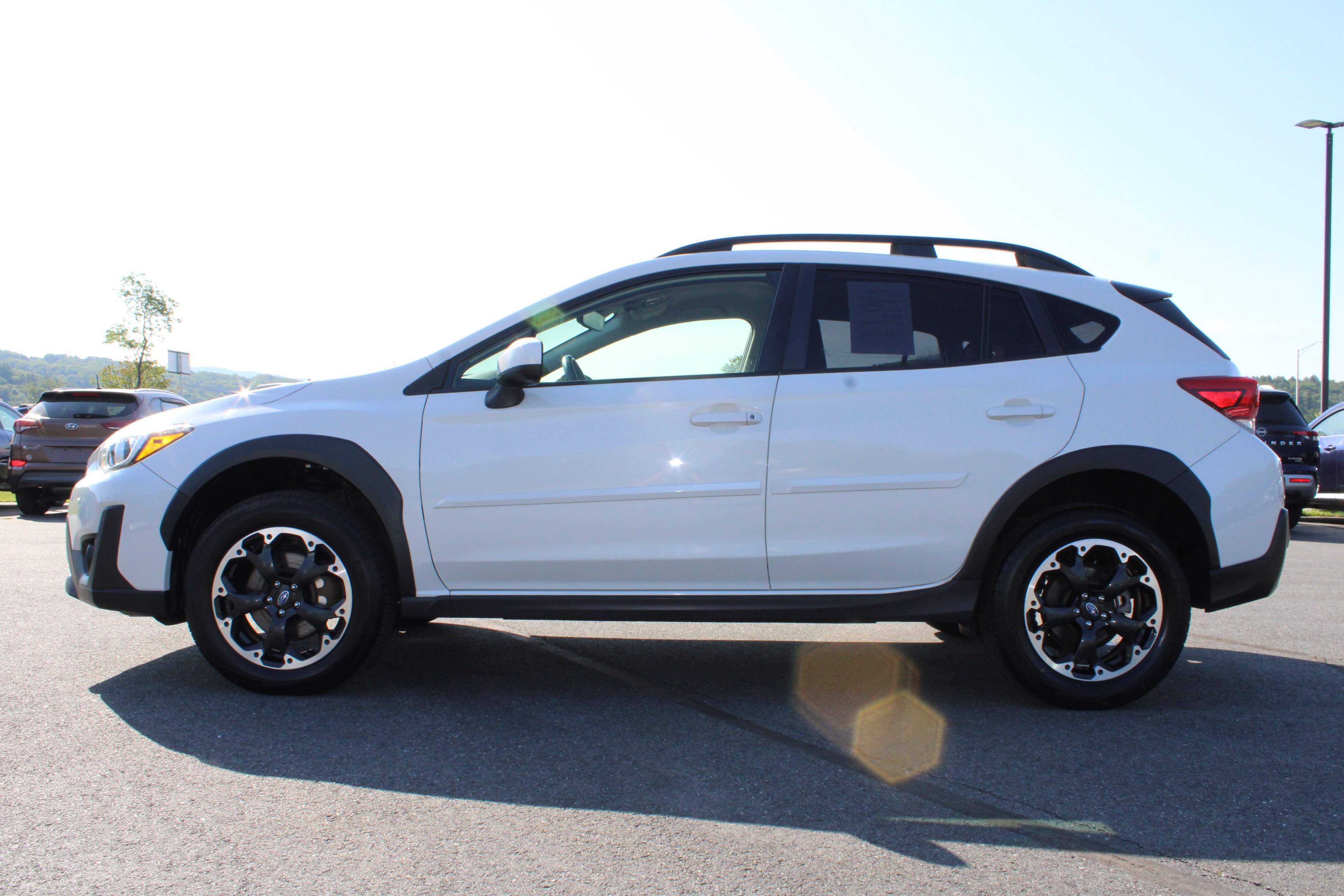 Used 2023 Subaru Crosstrek 2.0i Premium AWD/4WD image 12