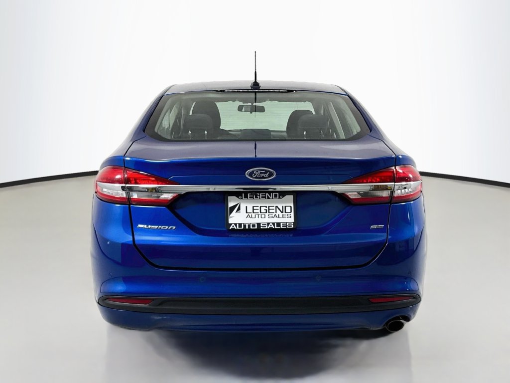 Used 2017 Ford Fusion SE FWD image 7