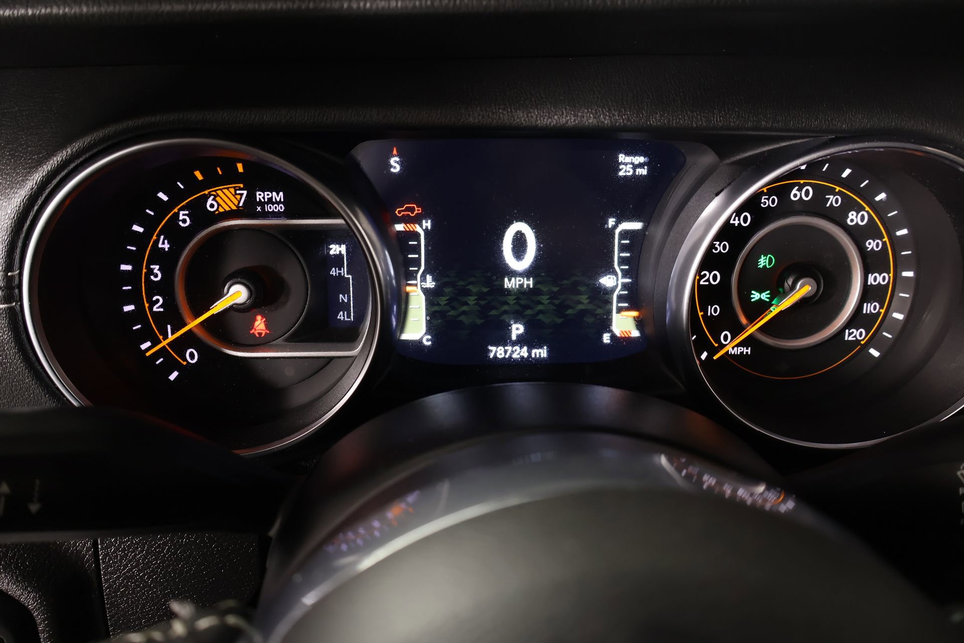 Used 2020 Jeep Wrangler Unlimited Sahara image 4