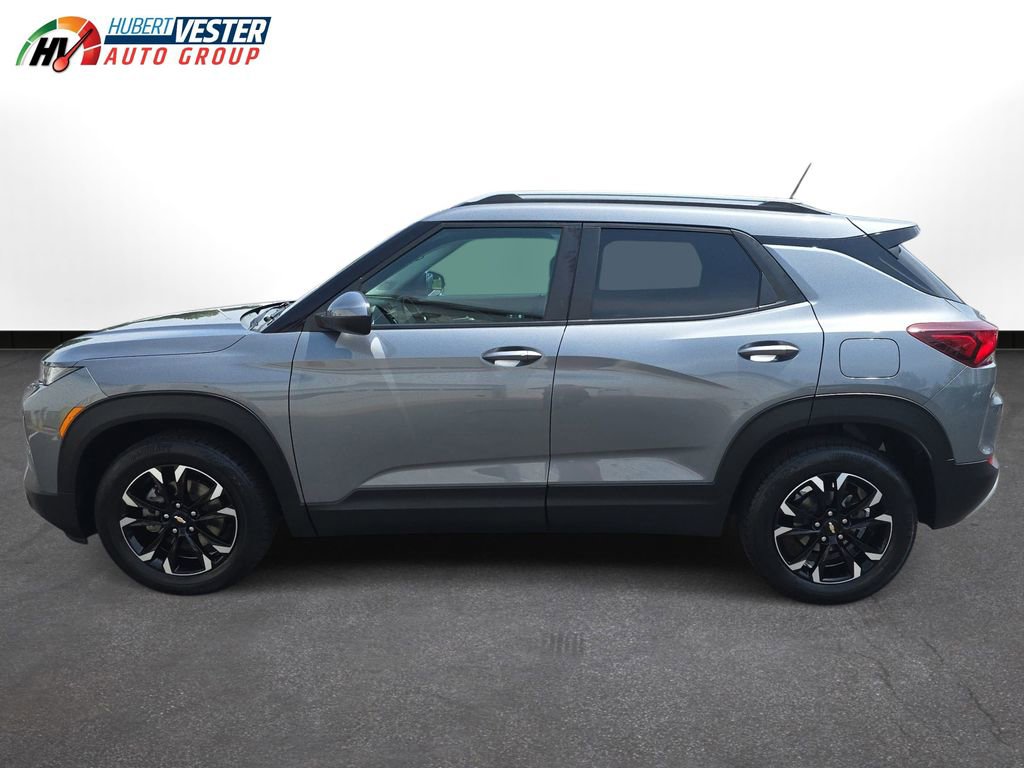 Used 2022 Chevrolet TrailBlazer LT FWD image 1