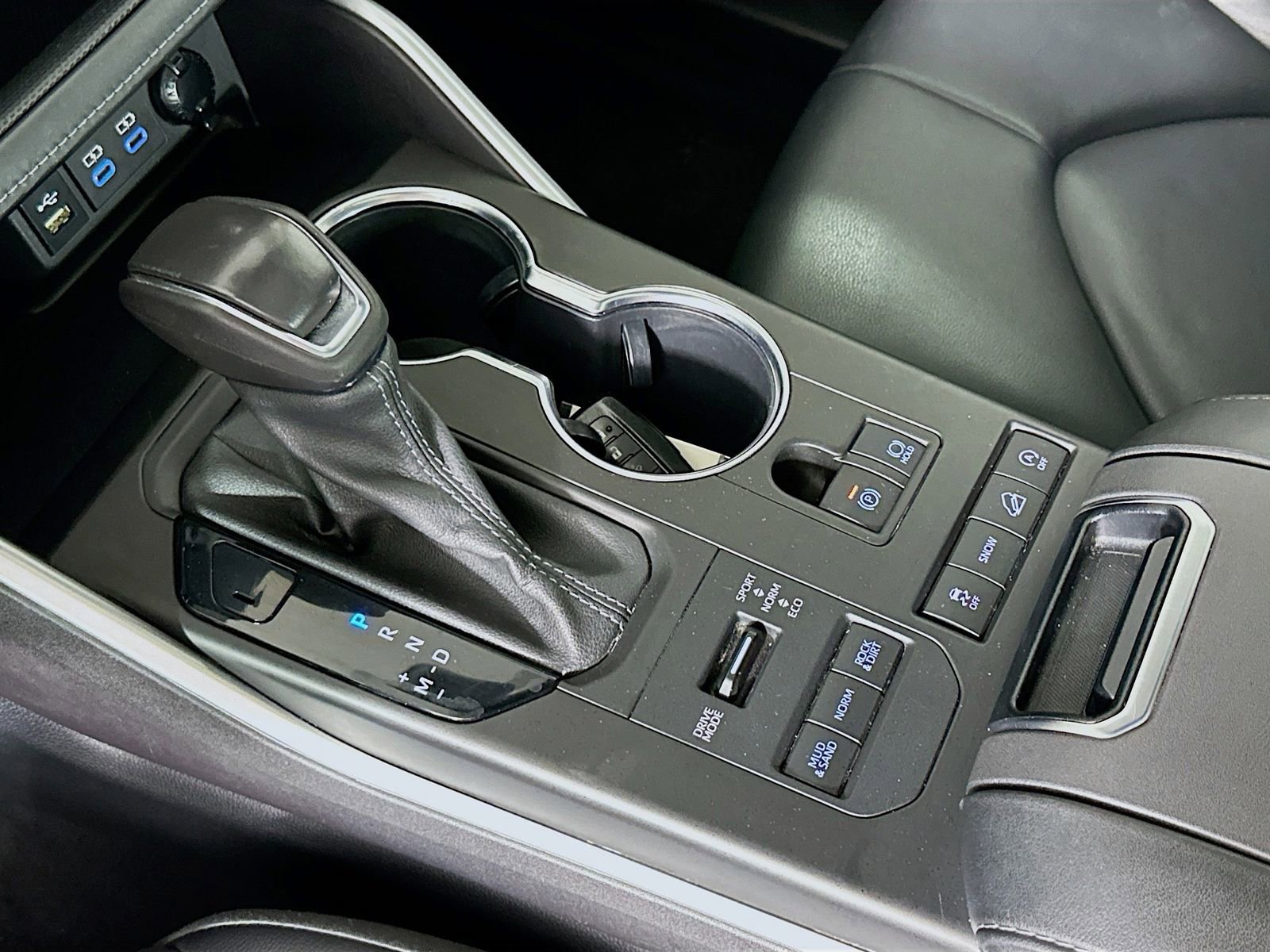 Used 2022 Toyota Highlander XLE AWD/4WD image 18