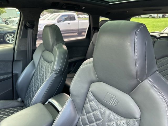 Used 2021 Audi SQ7 Prestige w/ Prestige Package AWD/4WD image 6