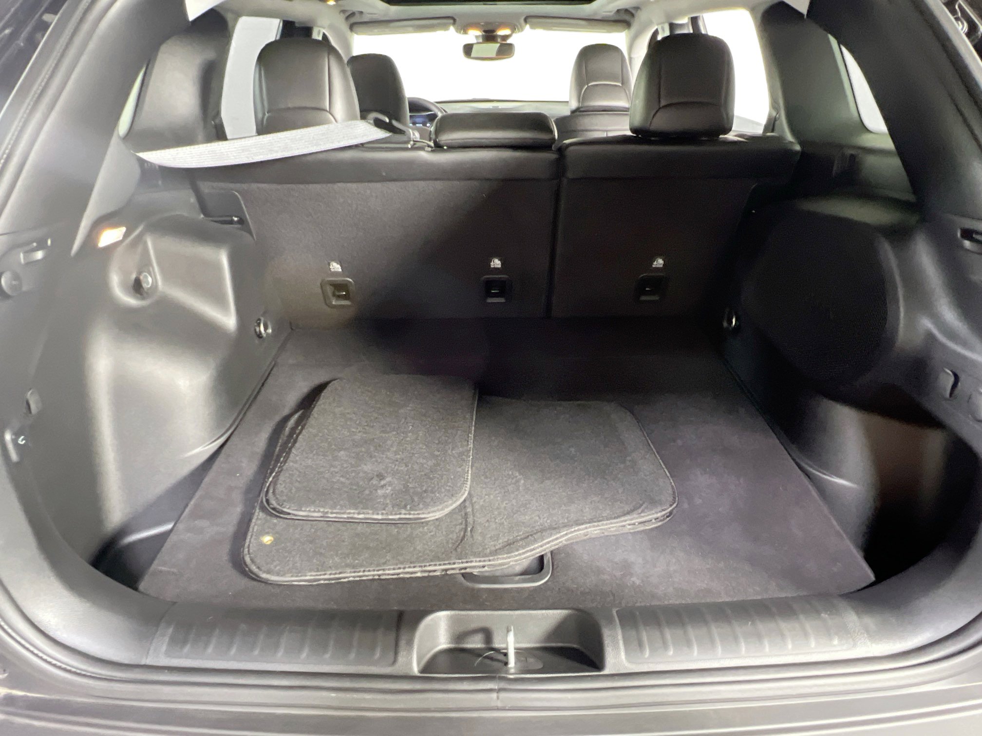 Used 2022 Jeep Cherokee Limited image 25