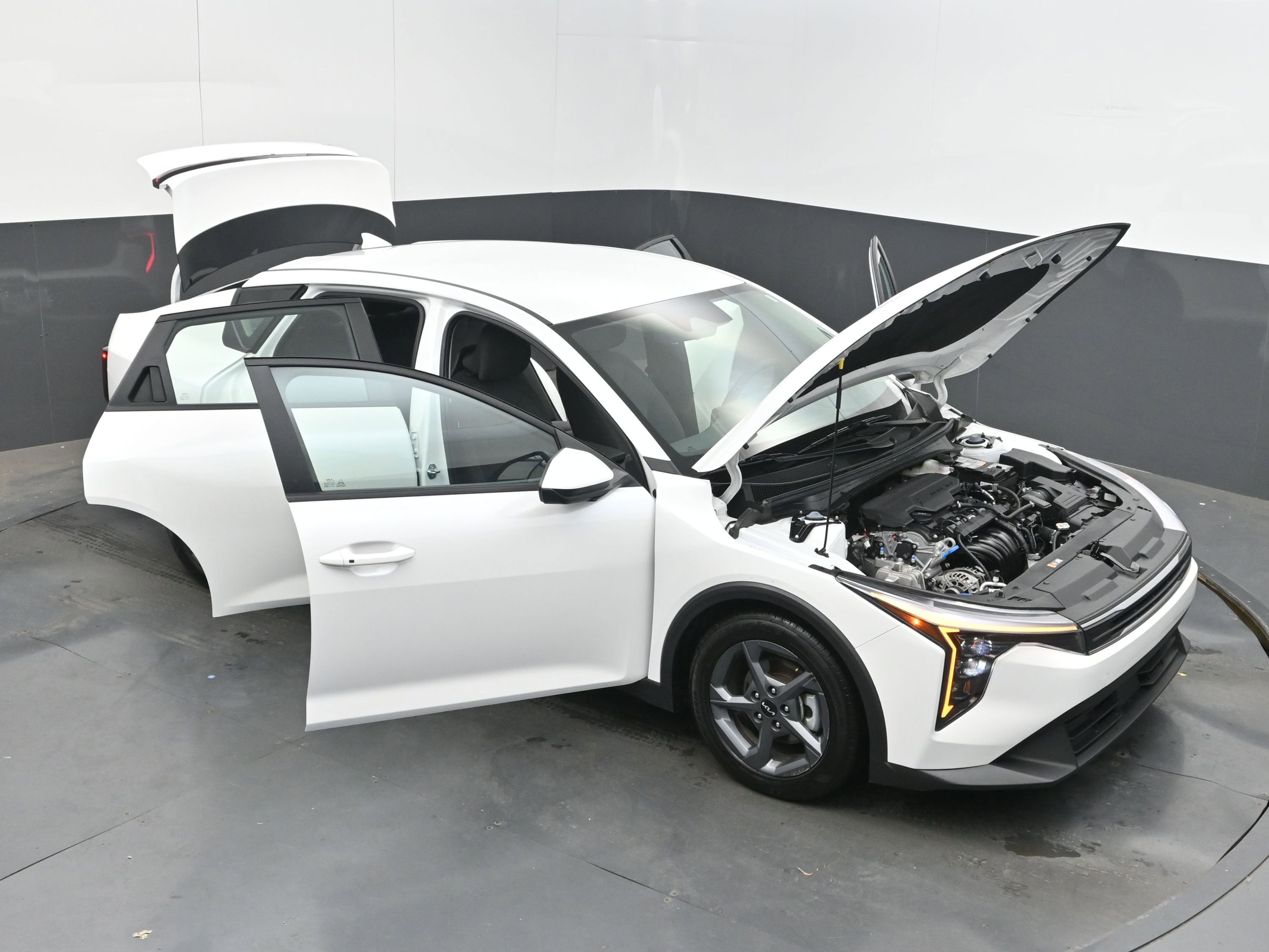Used 2025 Kia K4 FWD image 39