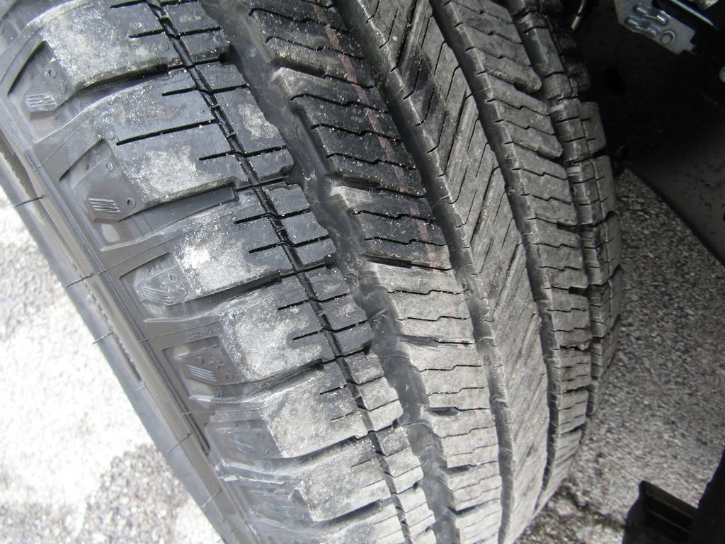 New 2025 Ford Expedition Max Platinum w/ Stealth Performance Package image 34