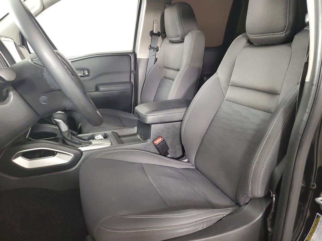 Used 2022 Nissan Frontier SV image 12
