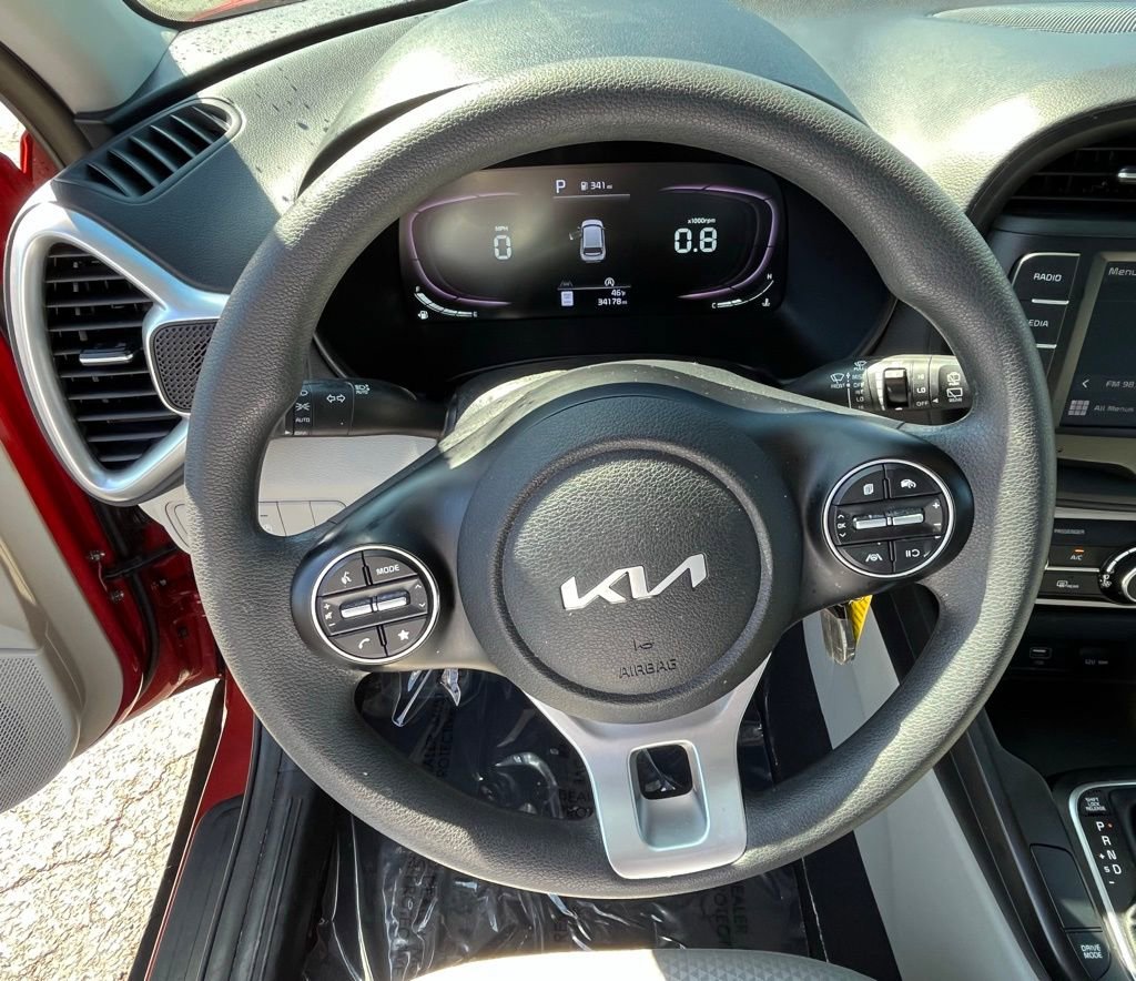 Used 2023 Kia Soul LX FWD image 12