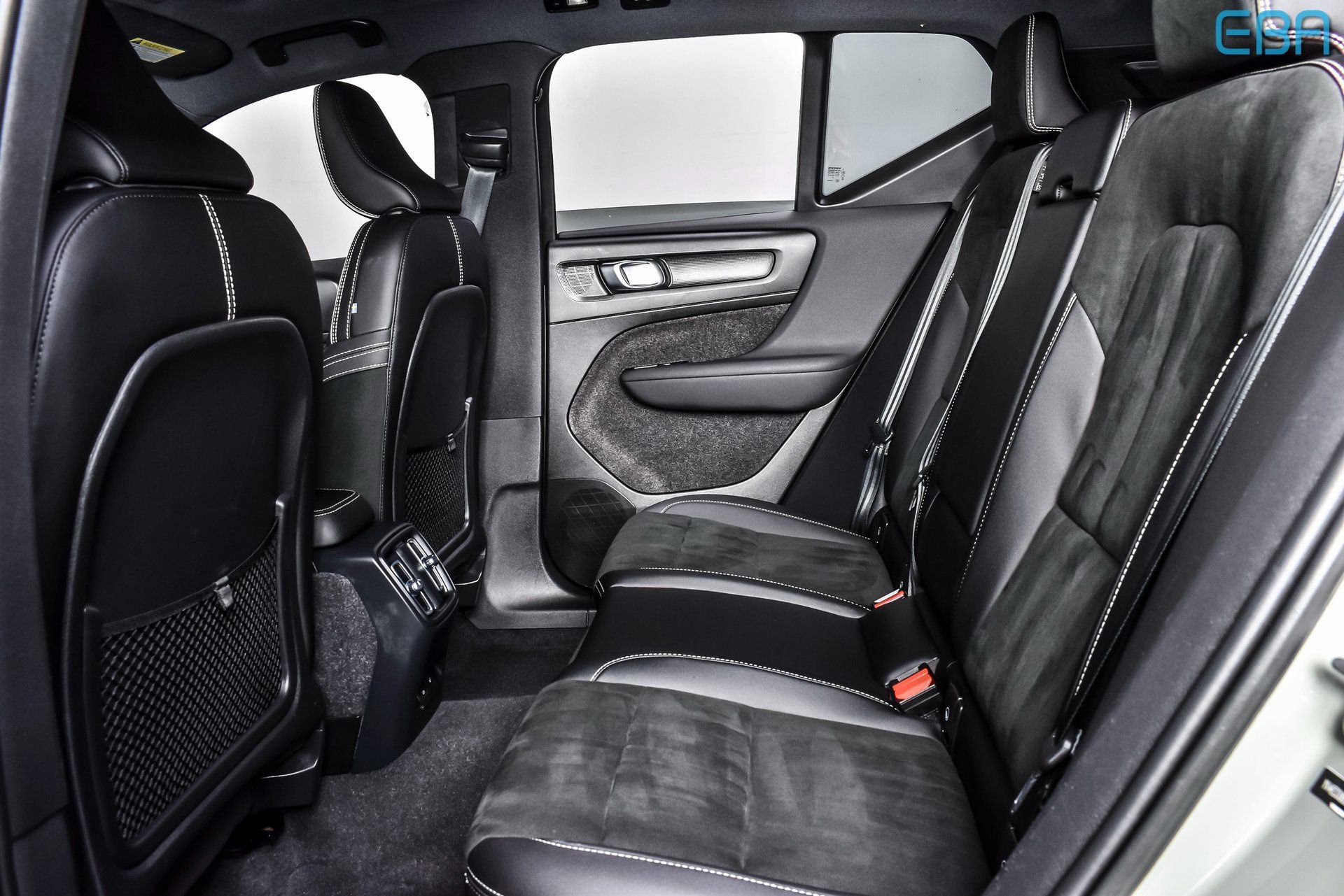 Used 2022 Volvo XC40 P8 Recharge Ultimate image 20