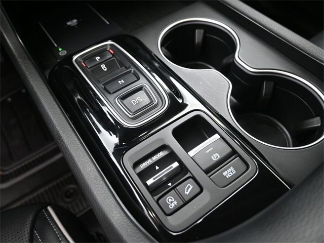 Certified 2024 Honda Pilot Elite image 32