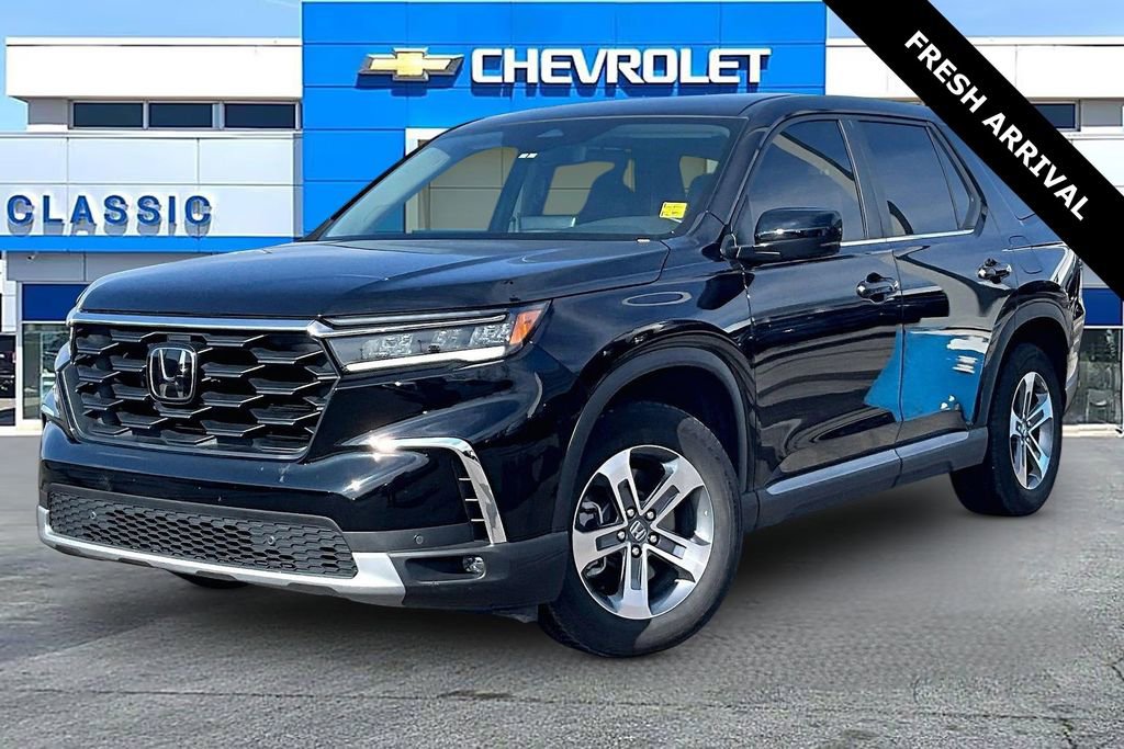 Used 2025 Honda Pilot EX-L image 3