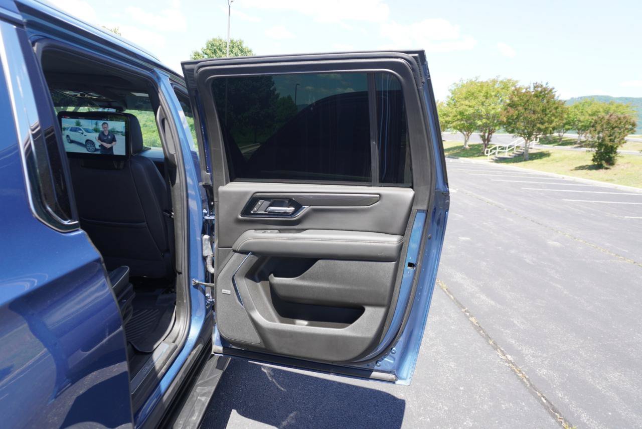 Used 2026 GMC Yukon XL Elevation w/ Elevation Premium Package AWD/4WD image 30