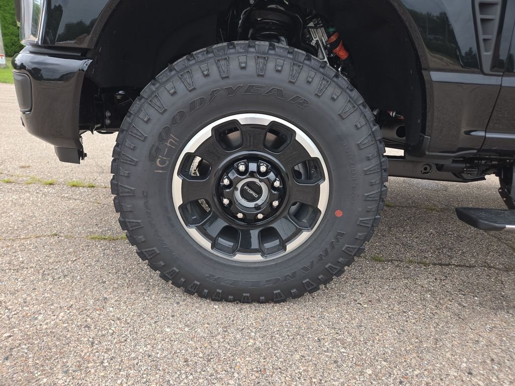 New 2026 Ford F250 Platinum w/ Tremor Off-Road Package AWD/4WD image 28
