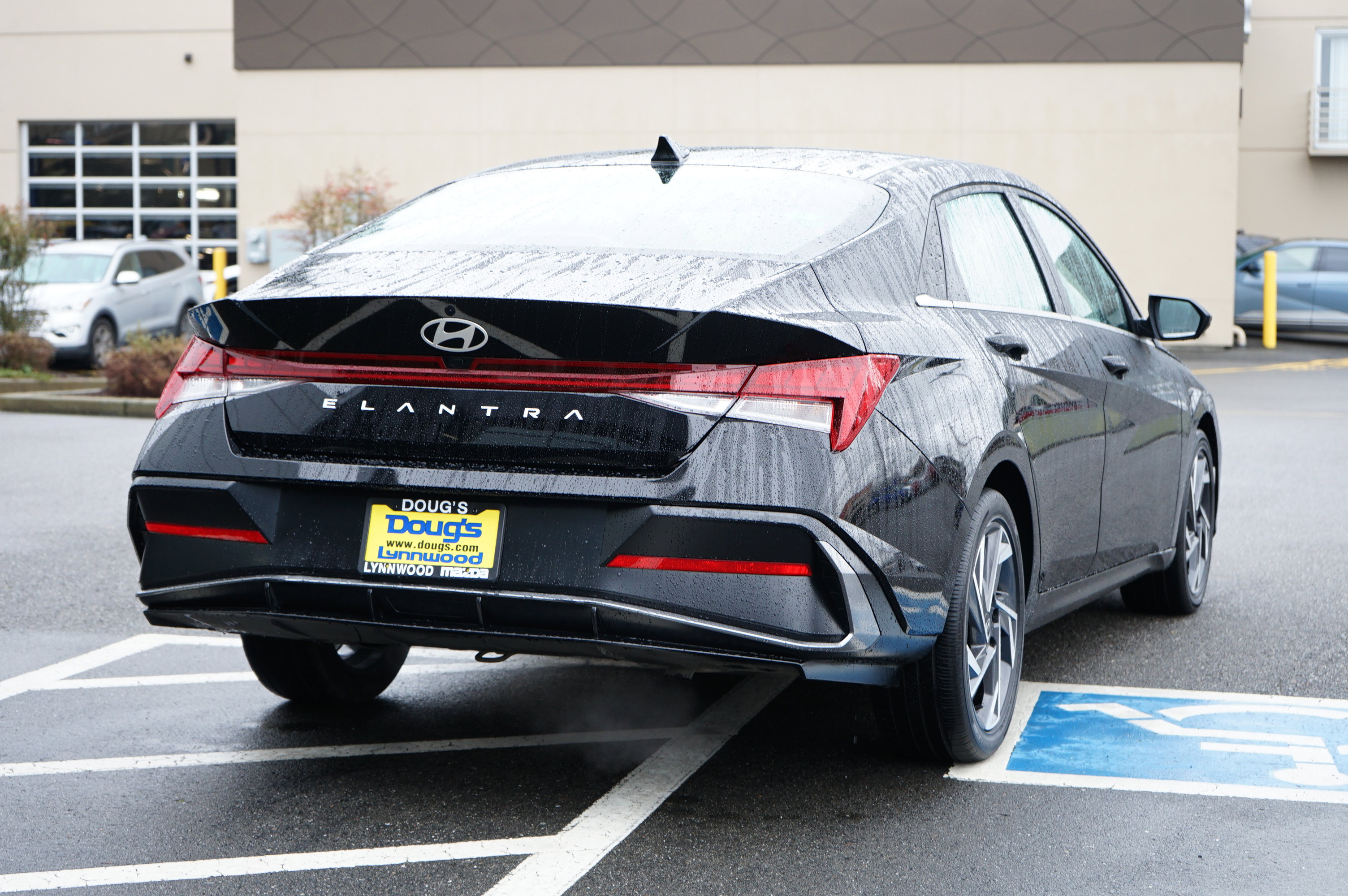 Used 2025 Hyundai Elantra SEL image 4