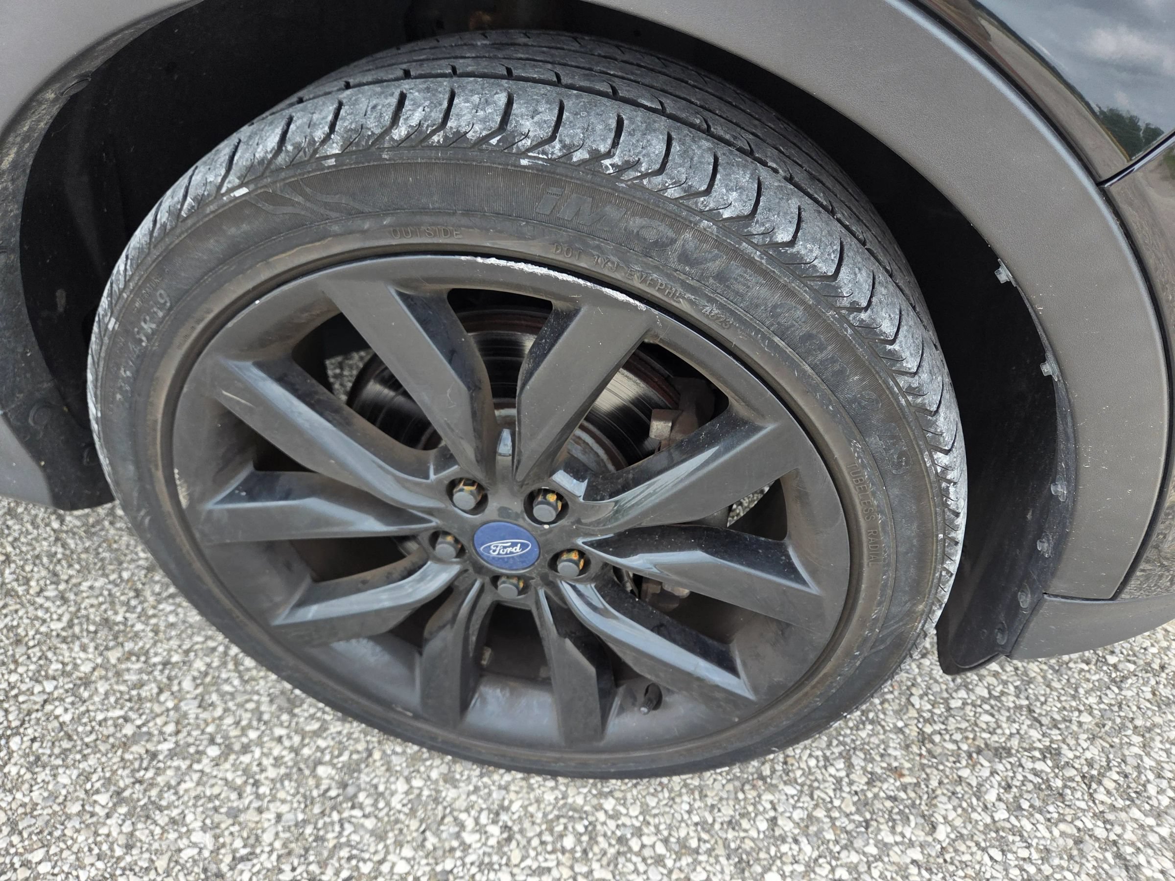 Used 2017 Ford Escape SE w/ Equipment Group 201A FWD image 9