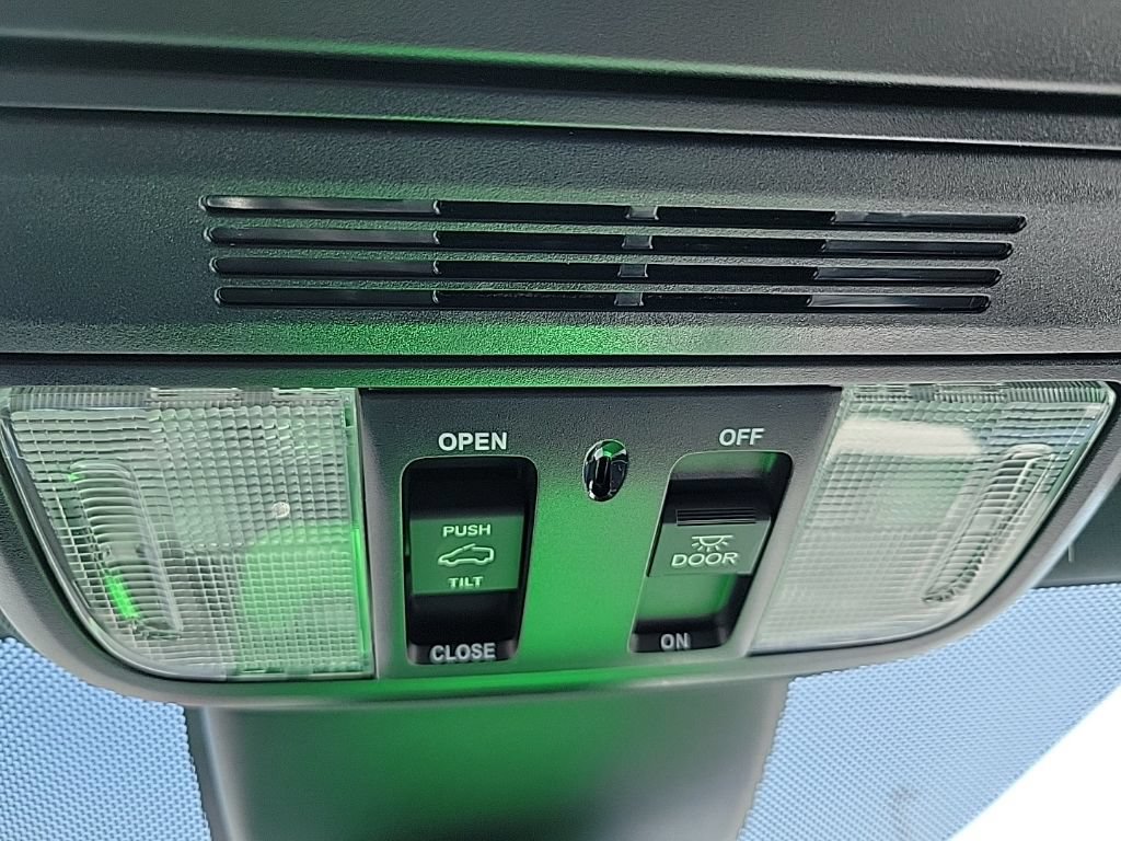 Used 2025 Honda Odyssey Sport-L image 24