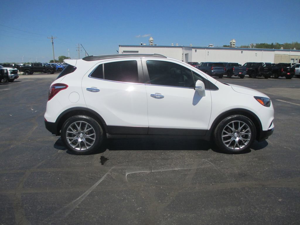 Used 2018 Buick Encore Sport Touring image 5