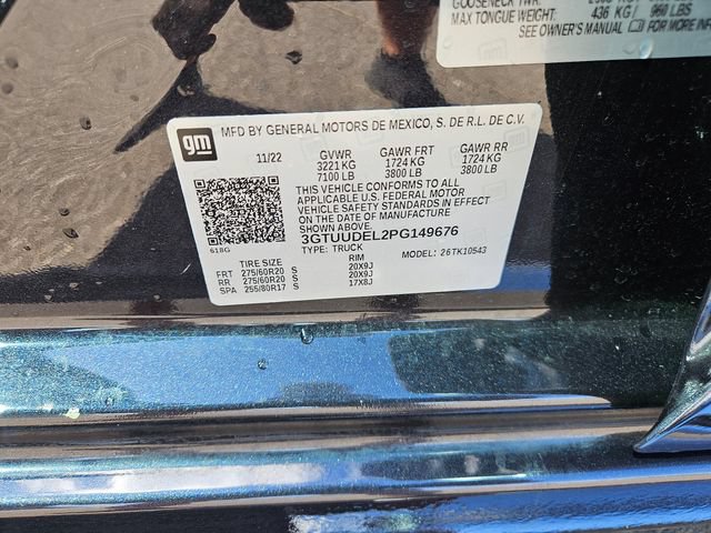Used 2023 GMC Sierra 1500 SLT w/ SLT Premium Plus Package AWD/4WD image 30
