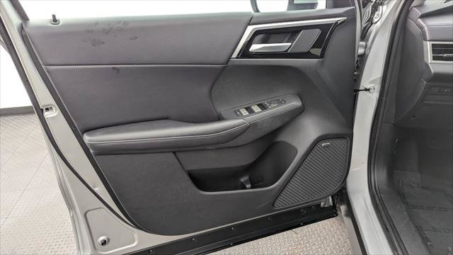 Used 2026 Mitsubishi Outlander SE AWD/4WD image 13