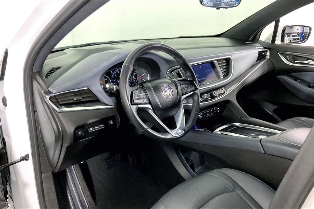 Used 2022 Buick Enclave Premium image 18